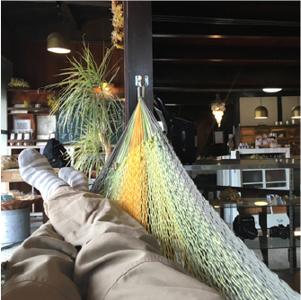 使う時だけハンモックを引っ掛けたい場合などはハンモックプレートが便利です。