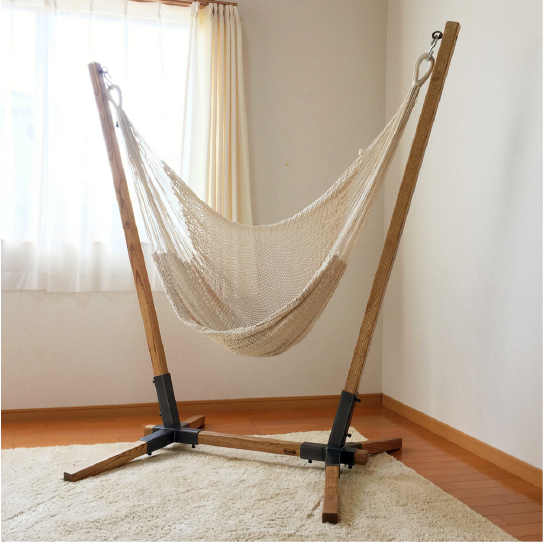 専用のスタンドを活用してチェアハンモックの設置